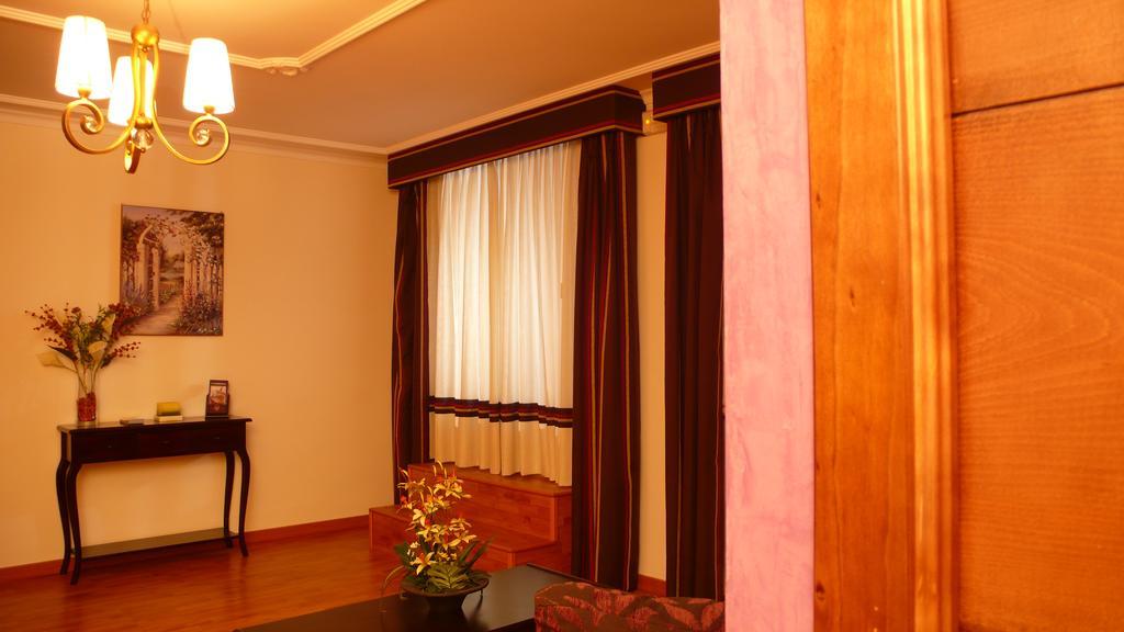 Hostal Cabrera Motril Buitenkant foto
